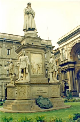 Estátua de Leonardo


 da Vinci, Milão, Itália